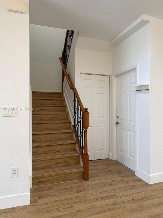 Building Photo - 14934 SW 41st Ln