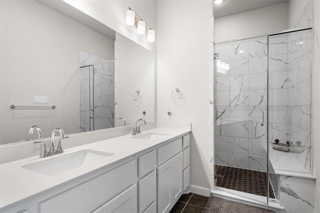 Building Photo - 3442 HERITAGE Pl