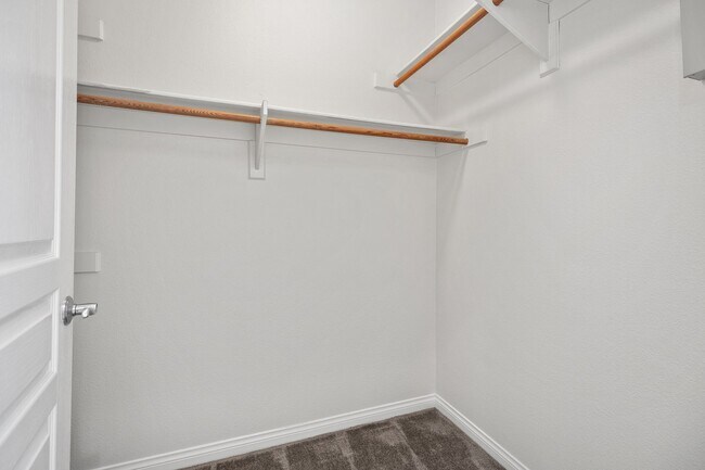 Building Photo - View Condo in Luxury Gated Community