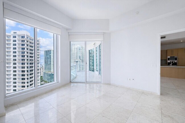Building Photo - 900 Brickell Key Blvd