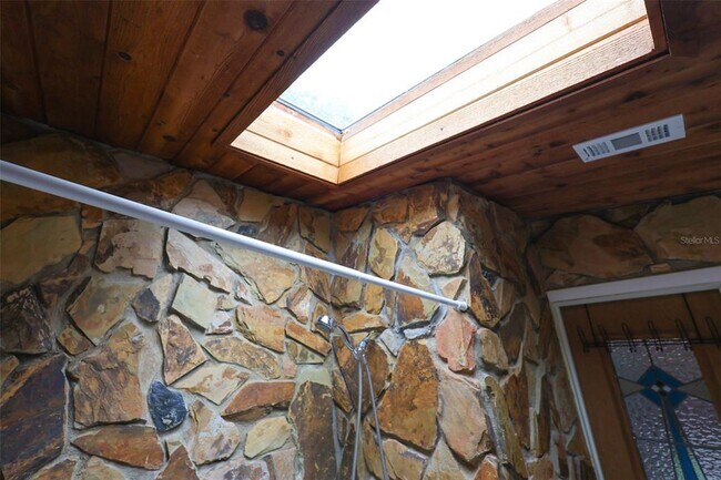 Building Photo - 2227 Granger Dr