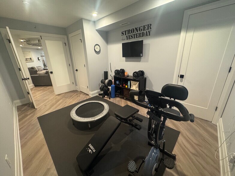 Building Photo - 230 S 3rd St