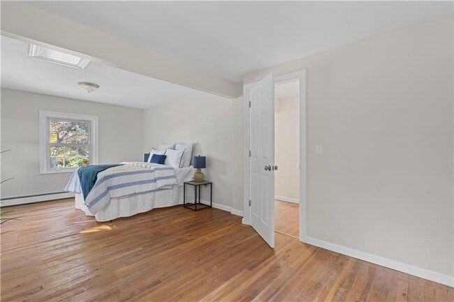 Building Photo - 400 Schooner Ave