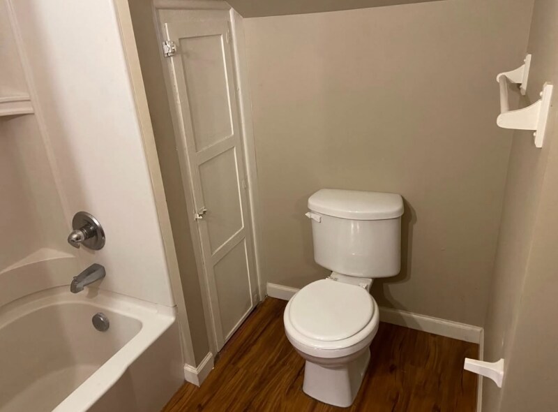 Building Photo - 522 Fleming St