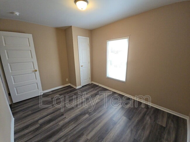Building Photo - 1503 Smith Ave