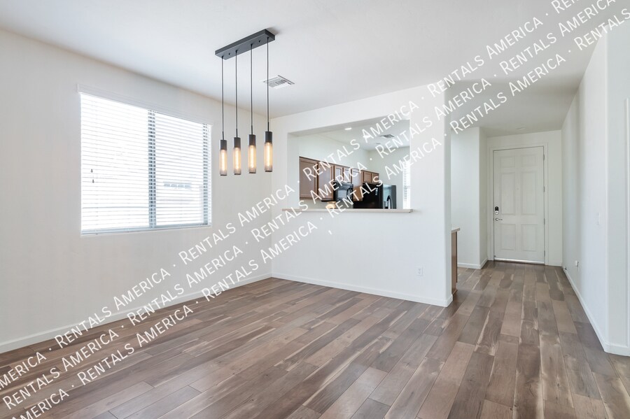 Building Photo - 3323 S Lakeside Ridge Loop