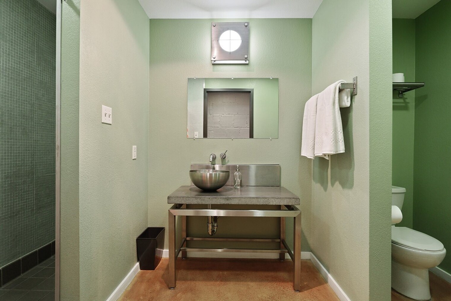 Building Photo - 1039 Constance St