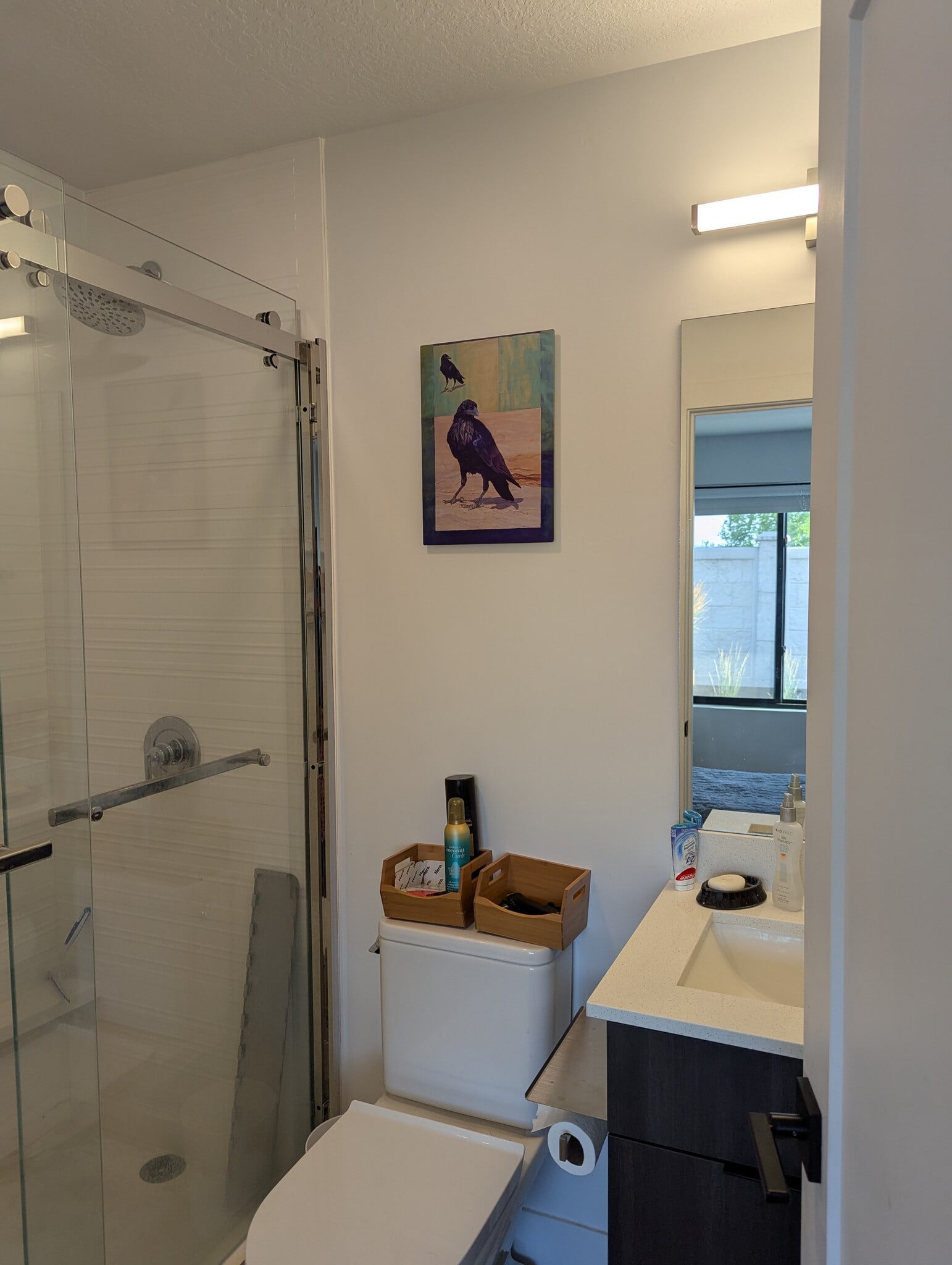 connected bathroom - 44 W Iko Ave