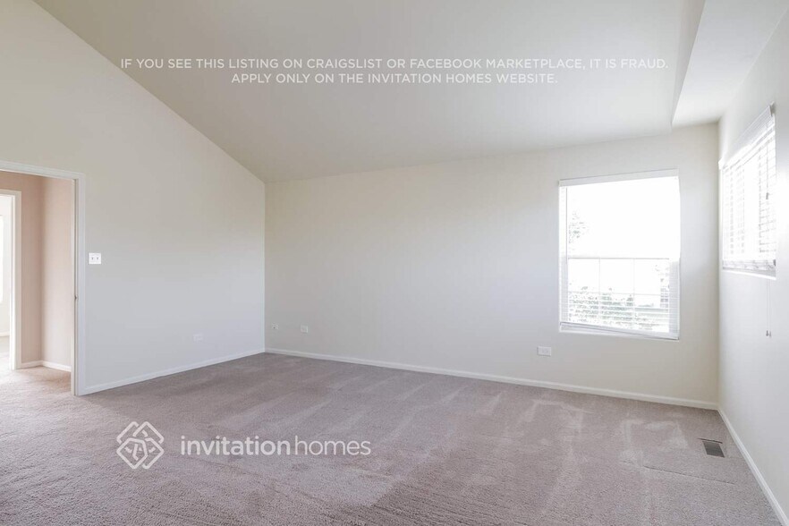 Building Photo - 1313 Lasser Dr