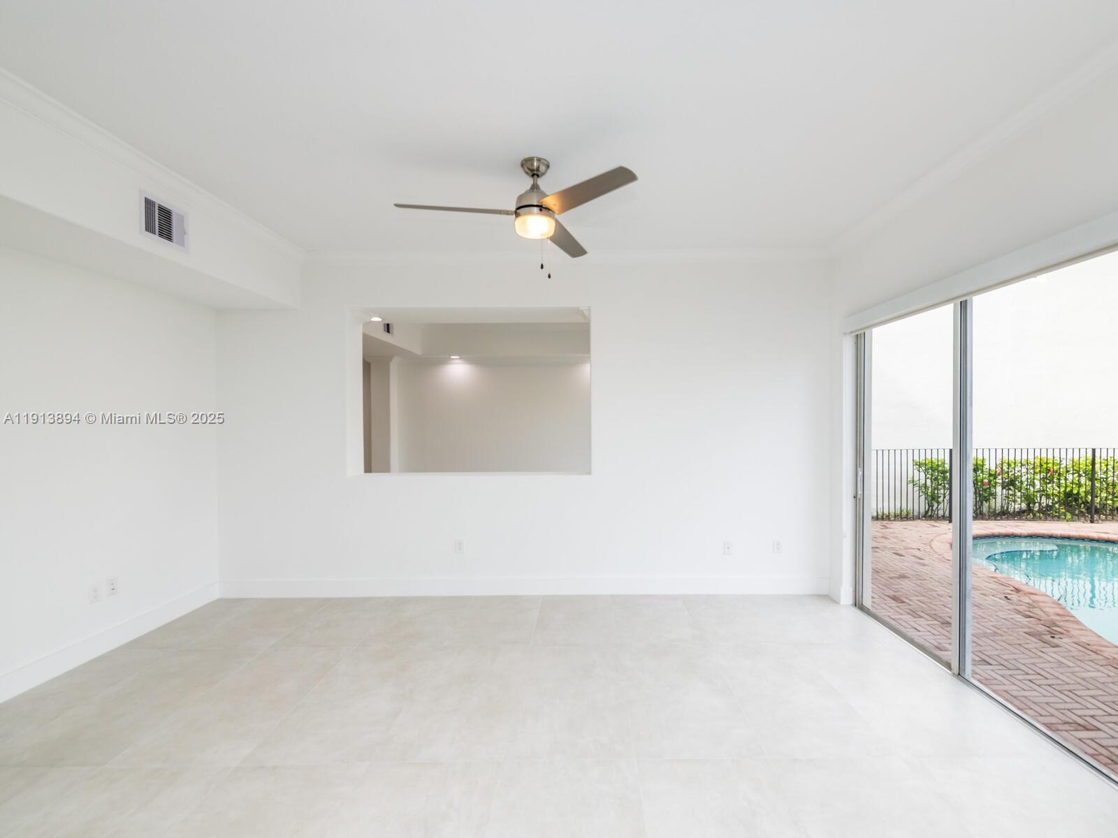 Building Photo - 20729 NE 32nd Ave