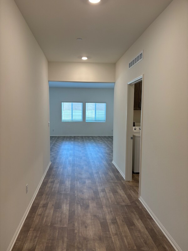 Building Photo - 31367 Autumn Blaze Dr