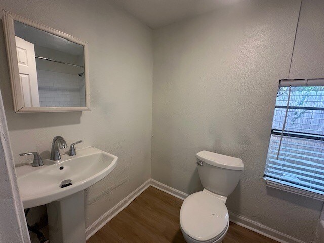 Building Photo - Renovated 3 Bedroom Home Near Riverside And Avondale
