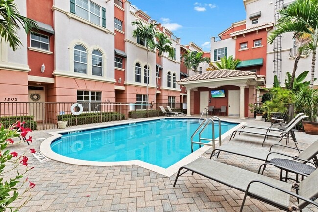 Building Photo - 1033 NE 17th Way