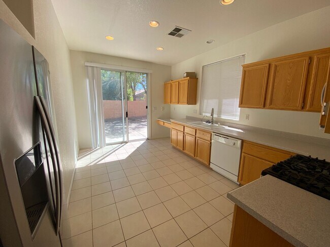 Building Photo - RARE SINGLE STORY IN SUMMERLIN! 3 bed, 2 bath.