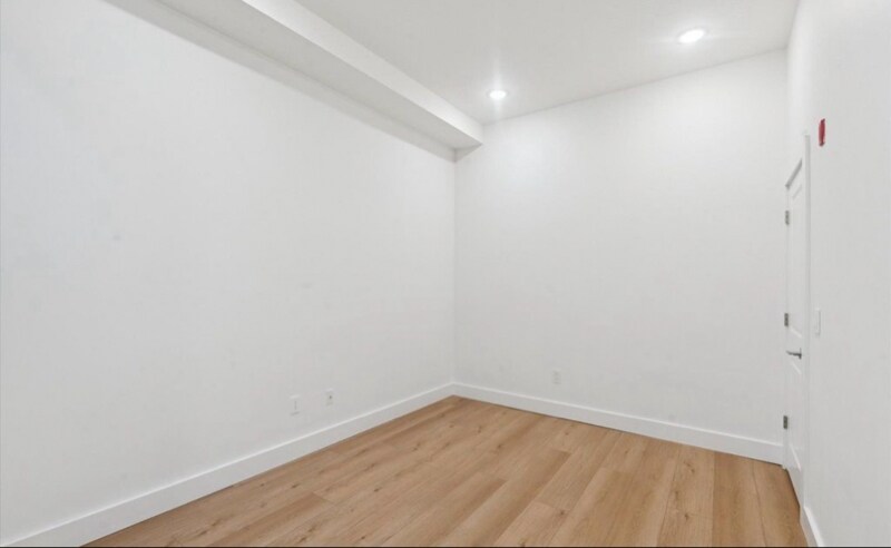 Building Photo - 518 W Montgomery Ave