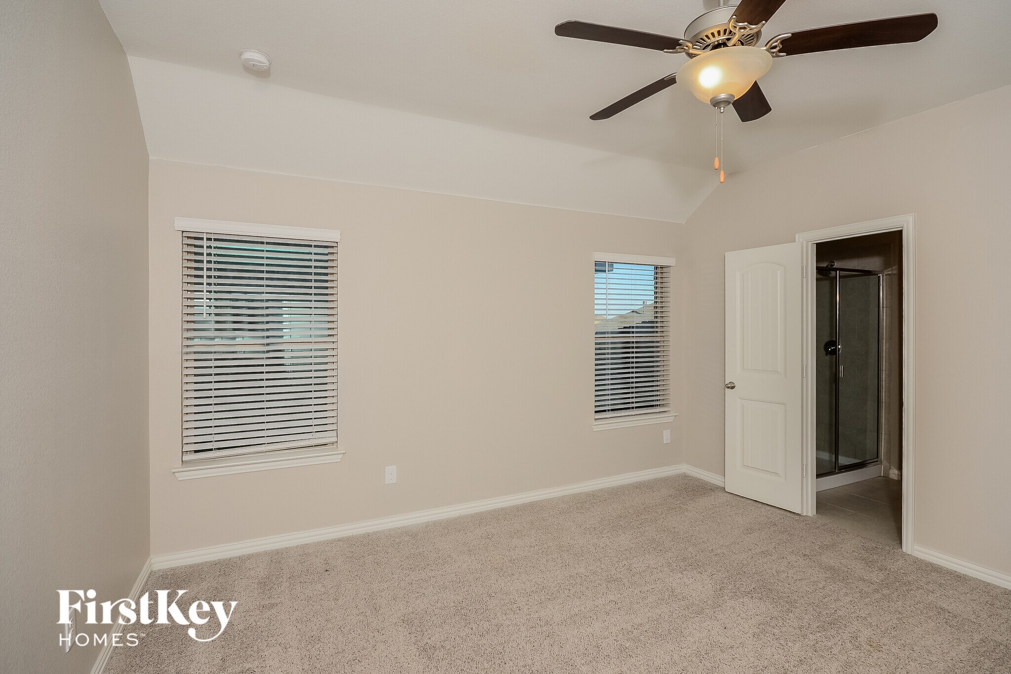 Building Photo - 905 Rosewood St