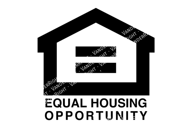 Building Photo - 2220 Devon Ave
