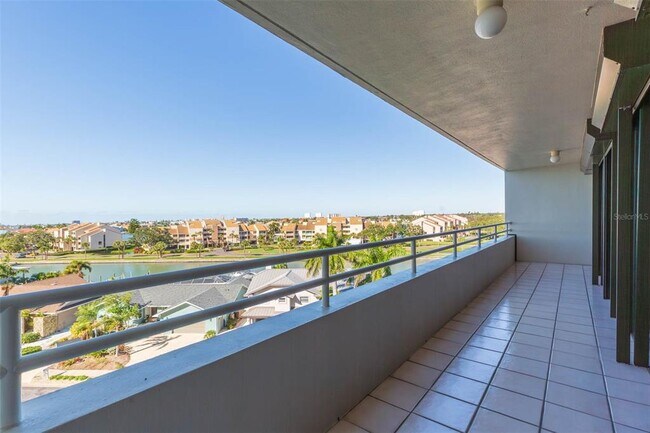 Building Photo - 5950 Pelican Bay Plaza S