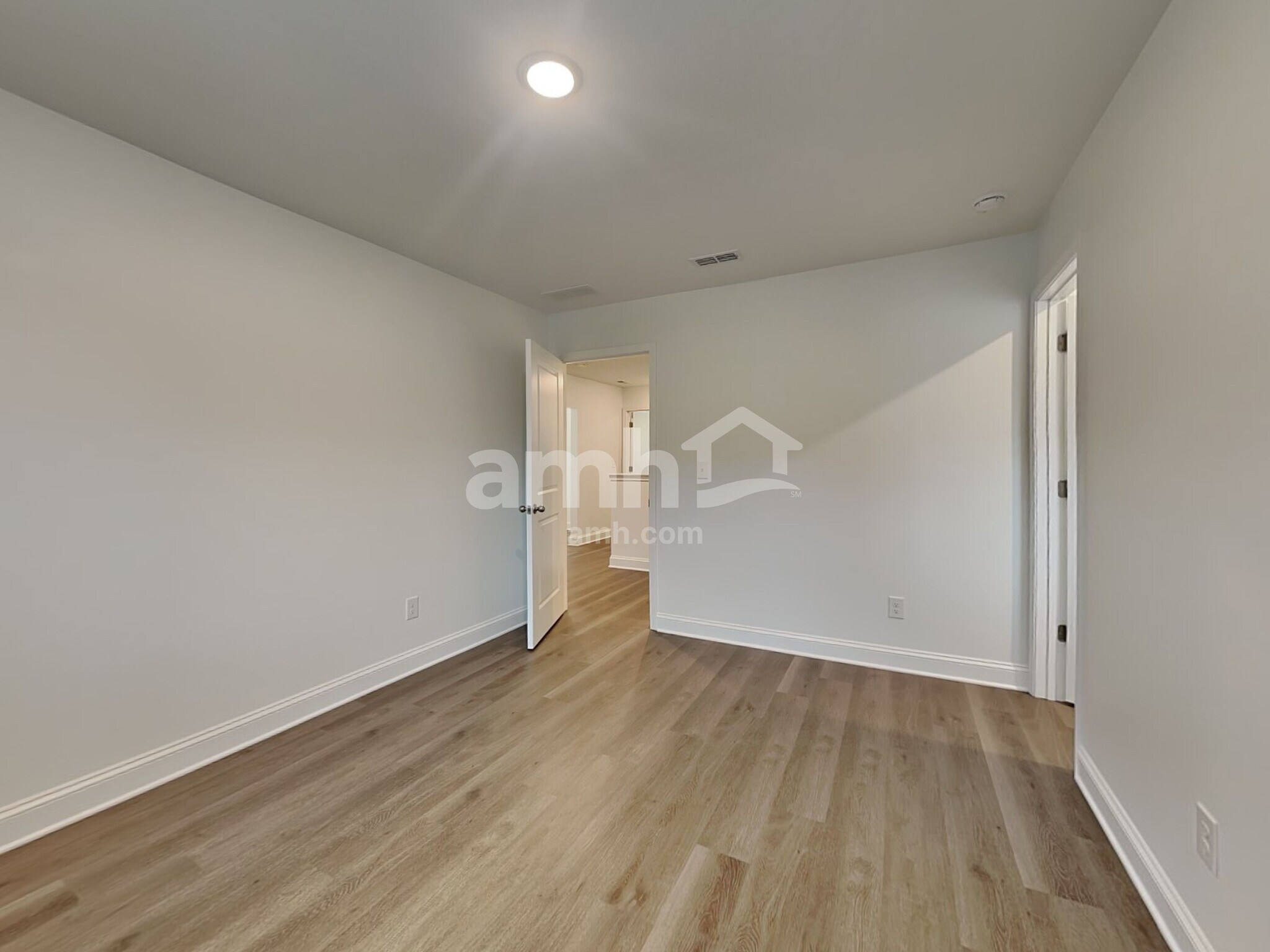 Building Photo - 6066 Rosemore Ln