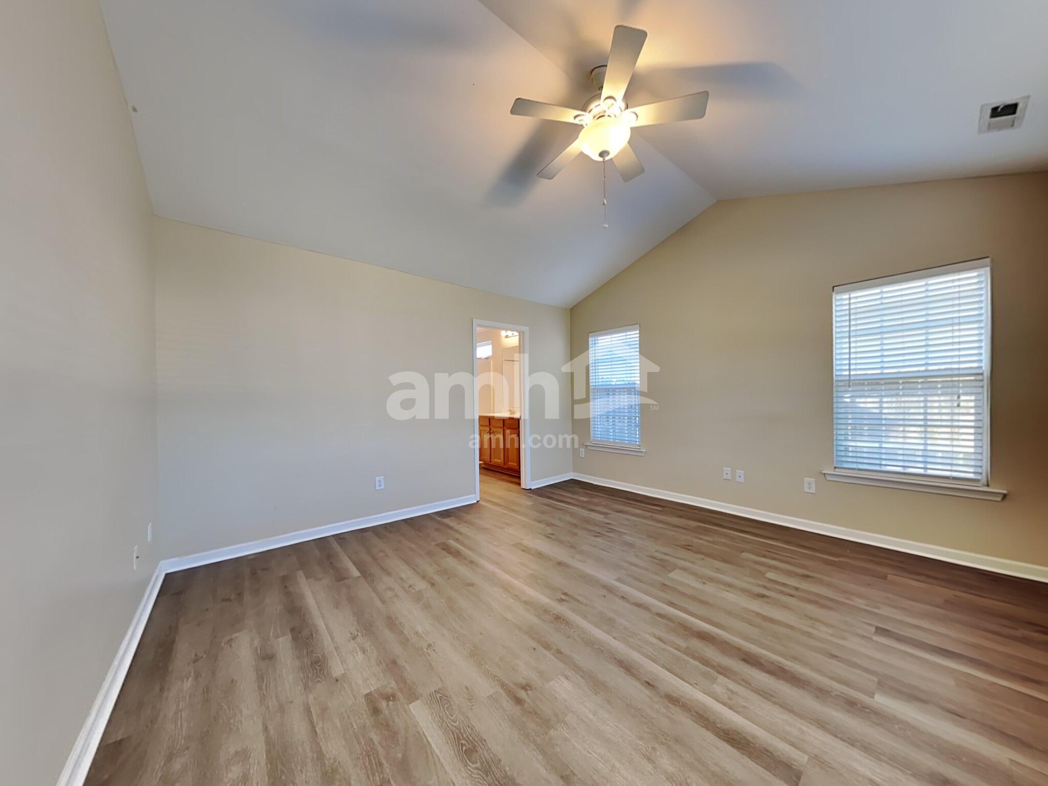 Building Photo - 411 Pine Hill Ln