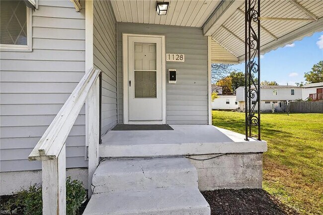 Building Photo - 1128 43rd St