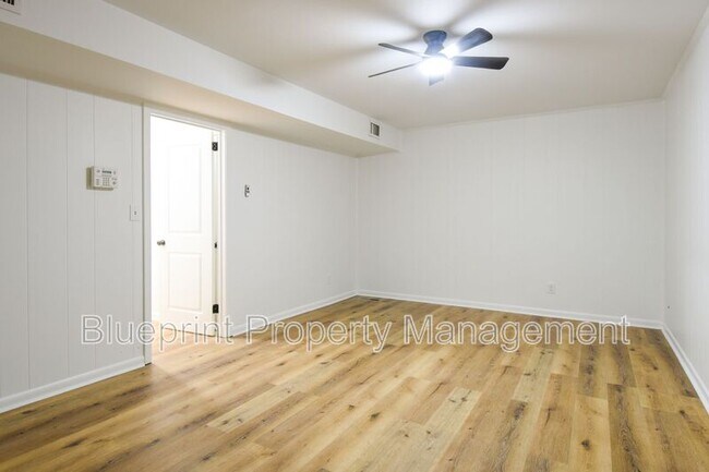 Building Photo - 6004 Cowin Dr NW