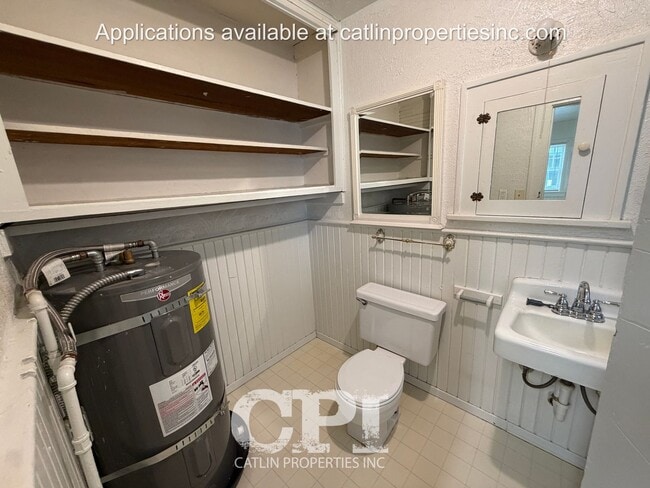 Building Photo - 246 B St SW