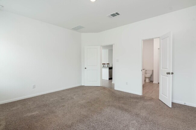 Building Photo - 6063 Draw Lp