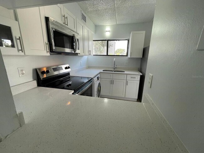 Building Photo - 1108 Bartow Rd