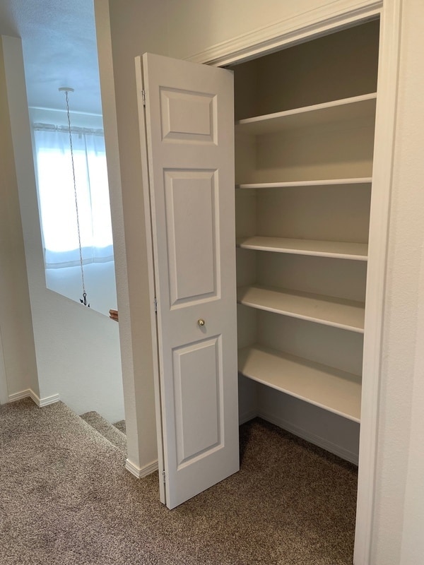 Building Photo - 1050 SE Miller Ave