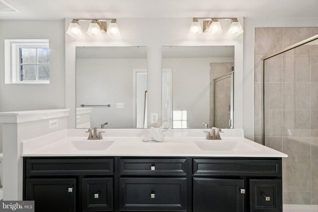 Building Photo - 10960 Presidential Pkwy