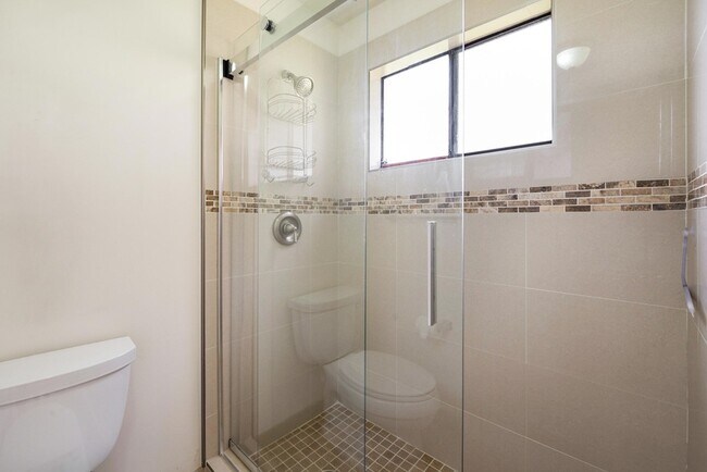 Building Photo - 22 Walcott Dr