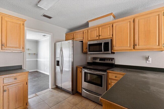 Building Photo - 10020 Silverthorne Ct