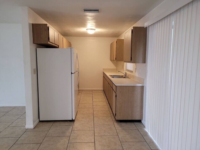 Building Photo - WR-30 Oaks Duplex- FOR SALE