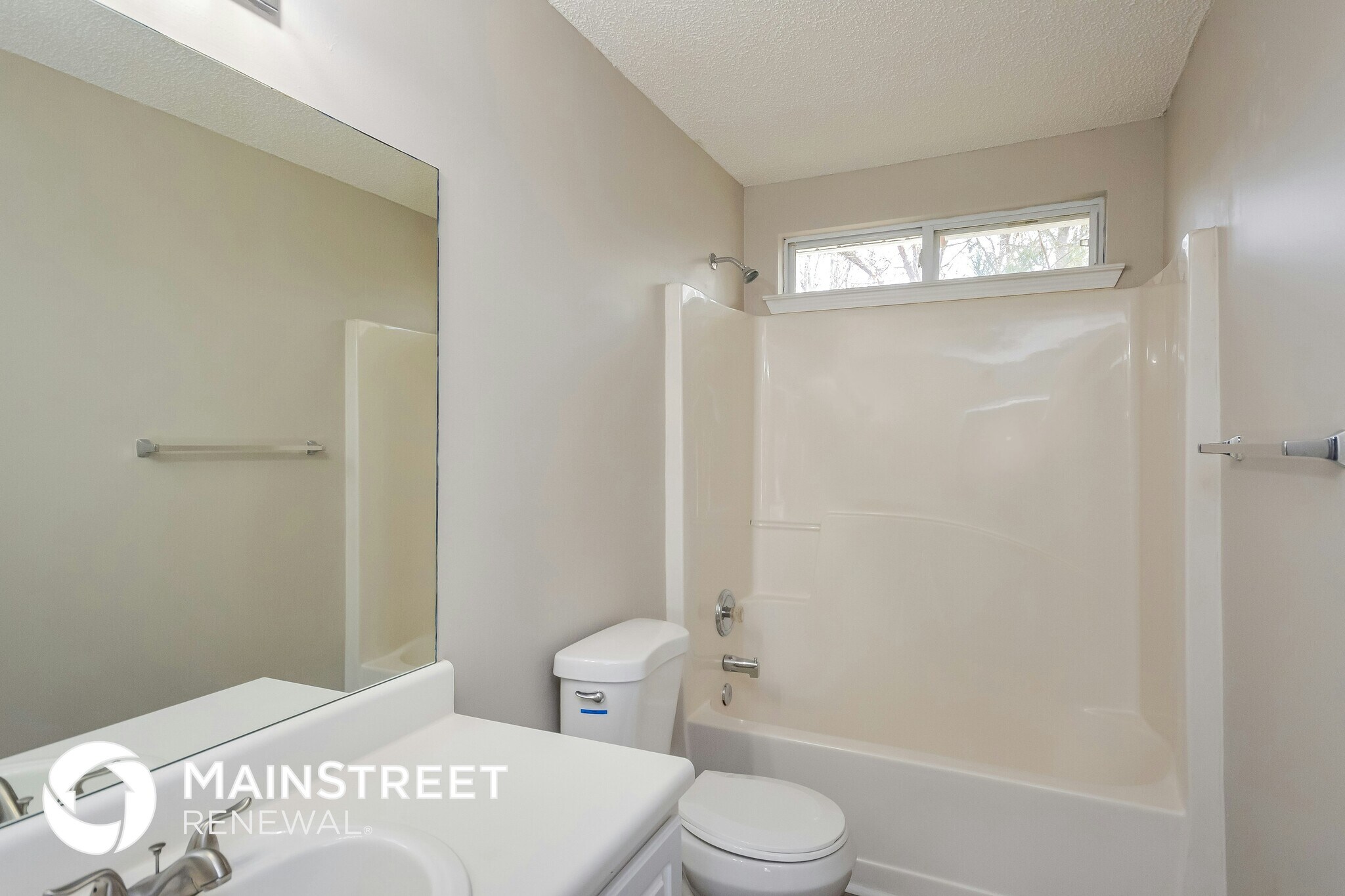 Building Photo - 325 Coral Cir