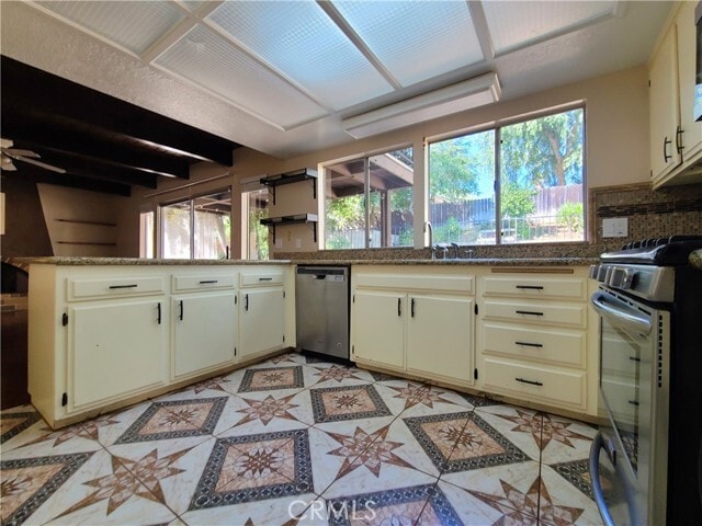 Building Photo - 109 E Hilton Ave