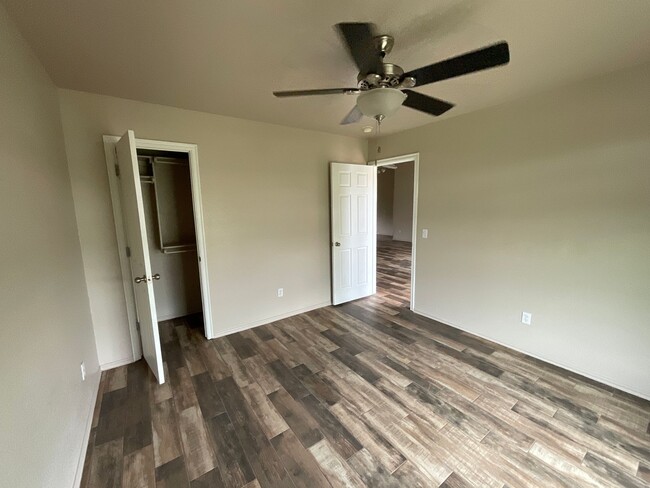 Building Photo - 2321 Berry Ln