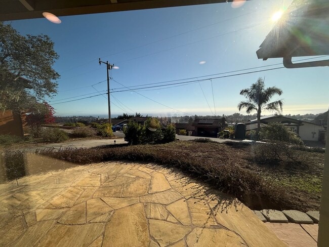 Building Photo - Panoramic Ocean View Home in Aptos! Move in incentive!