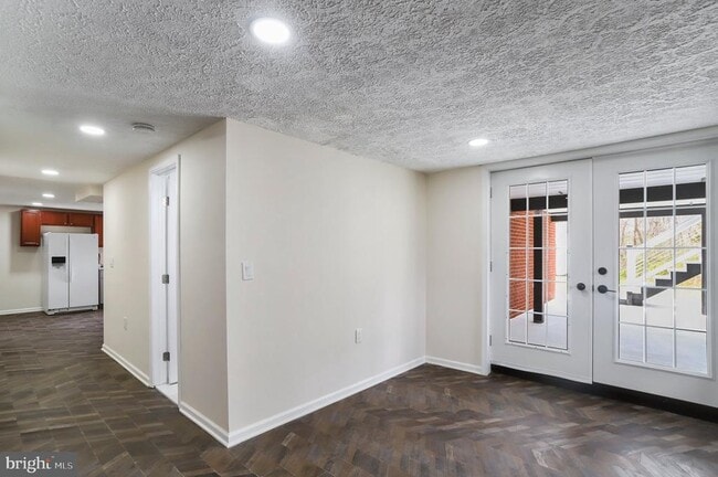 Building Photo - 5 Orchard Pl