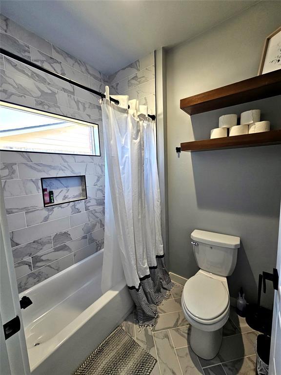 Building Photo - 1615 NE 9th St