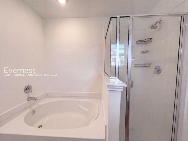 Building Photo - 7314 Madison Cmns Ln