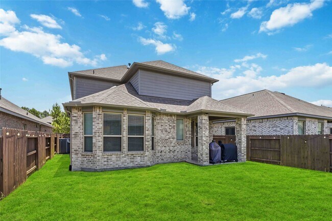 Building Photo - 16427 Apache Wds Wy