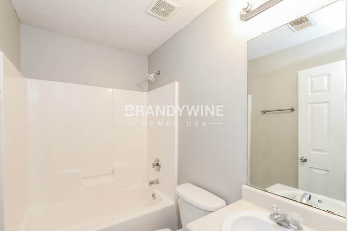 Building Photo - 10799 Misty Meadows Pl