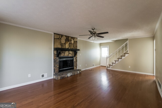 Building Photo - 2664 Windage Dr SW