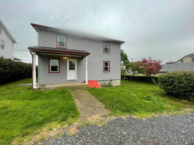 Building Photo - 764 PA-897