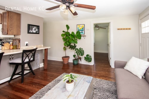 Building Photo - 7538 Santa Fe Dr
