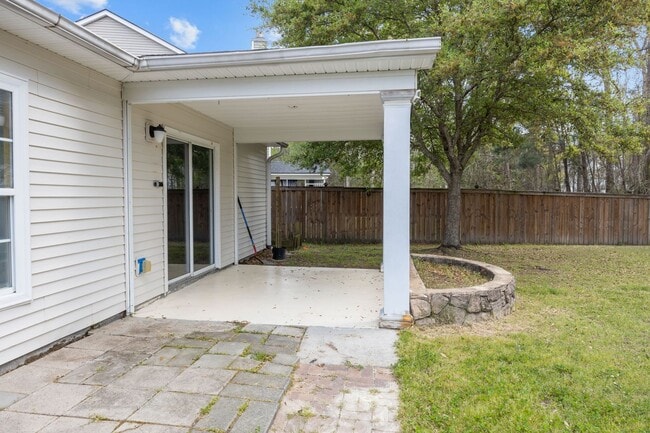 Building Photo - Charming Ranch-Style Home in Wescott Plantation | 4 BD | 2 BA | 1,831 SqFt