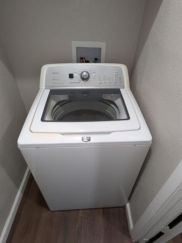 Building Photo - 4621 Country Creek Dr