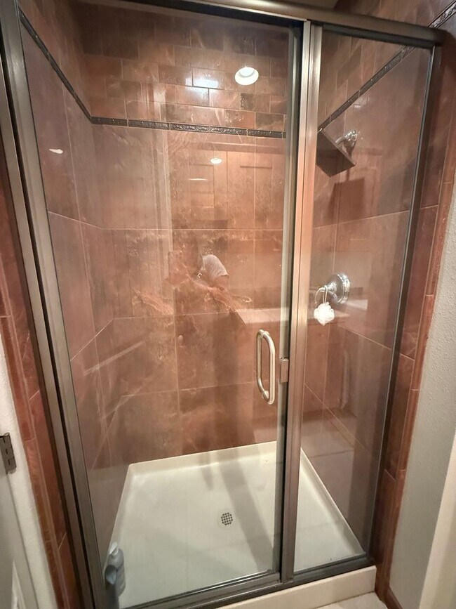 Building Photo - Luxury Home with 180 Degrees Lake Views