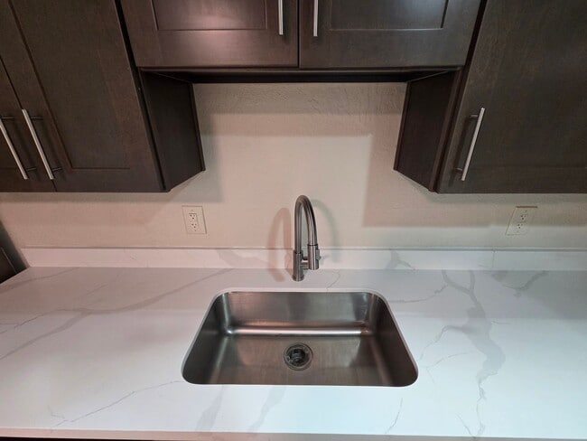 Building Photo - Newly Remodeled Two Bed One Bath Unit in the Heart of Sultan